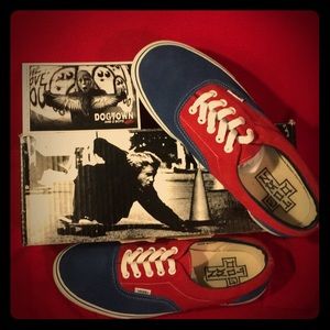 SOLD 💔 Vintage VANS Era Dogtown and Z Boys